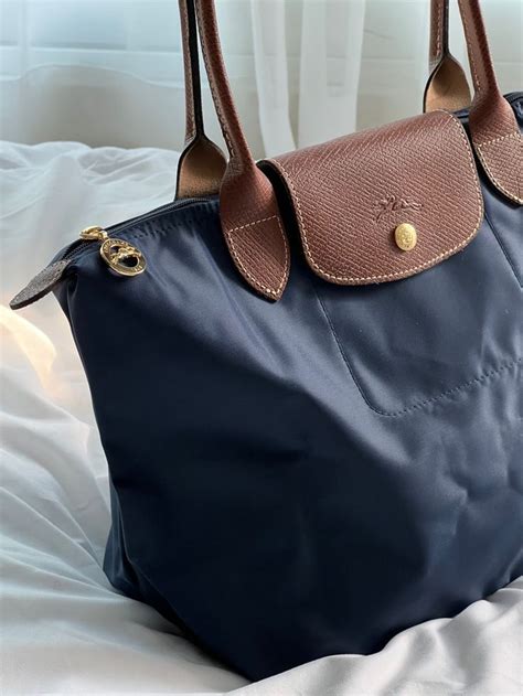 medium navy longchamp bag